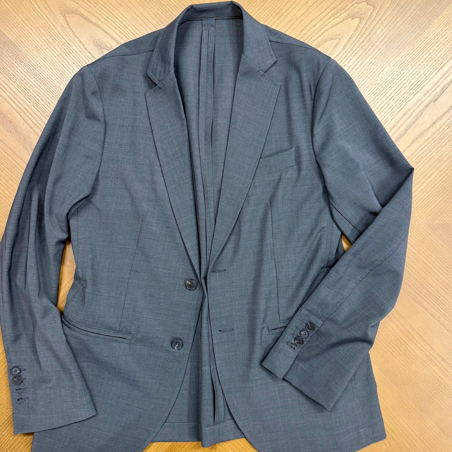 BLAZER DE LANA TÉCNICA GRIS MEDIO