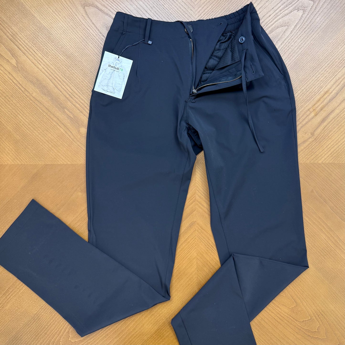 PANTALÓN ELÁSTICO TECH NEGRO