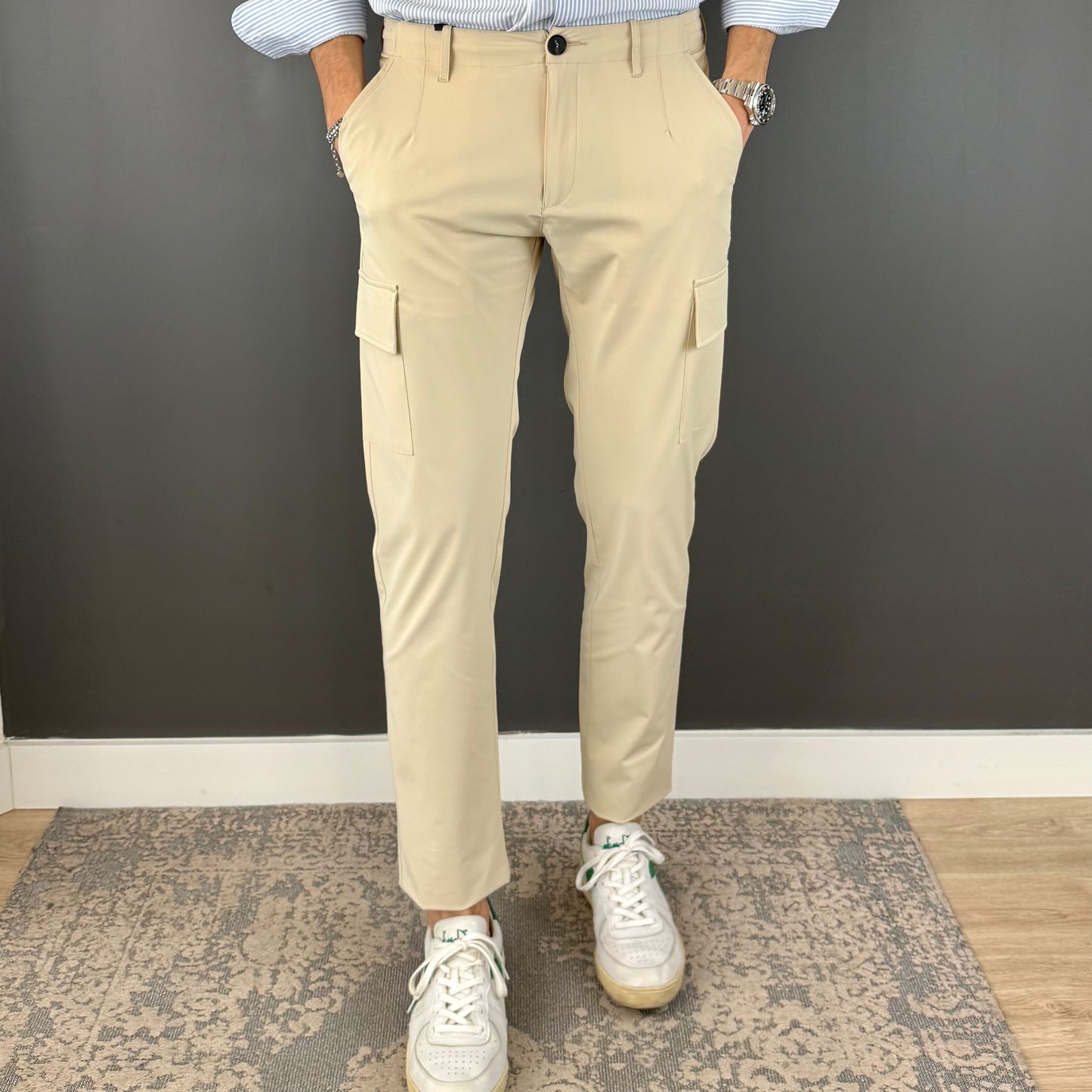 NUEVO / PANTALÓN ELÁSTICO TECH CARGO BEIGE