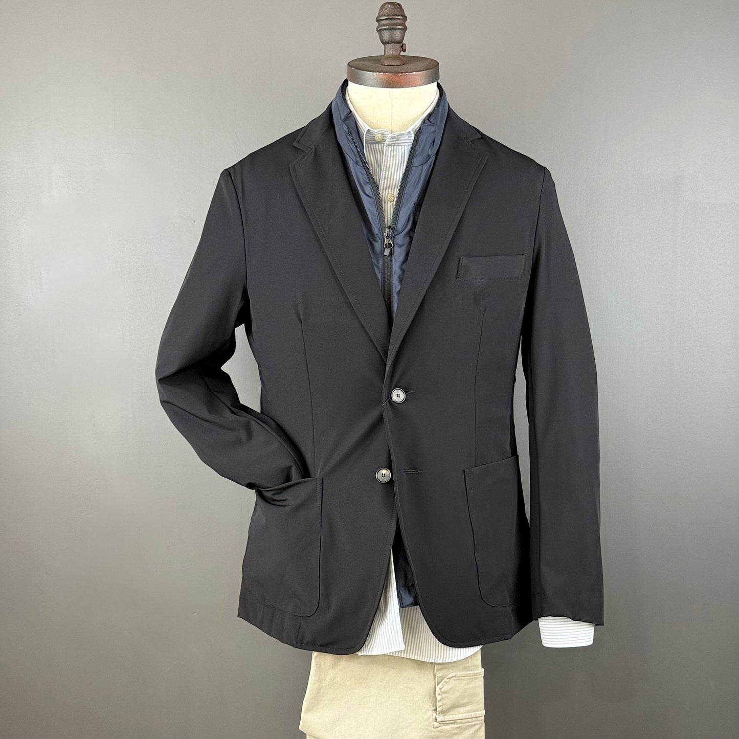 NEW COLOR / BLAZER 2B JOURNEY NEGRO