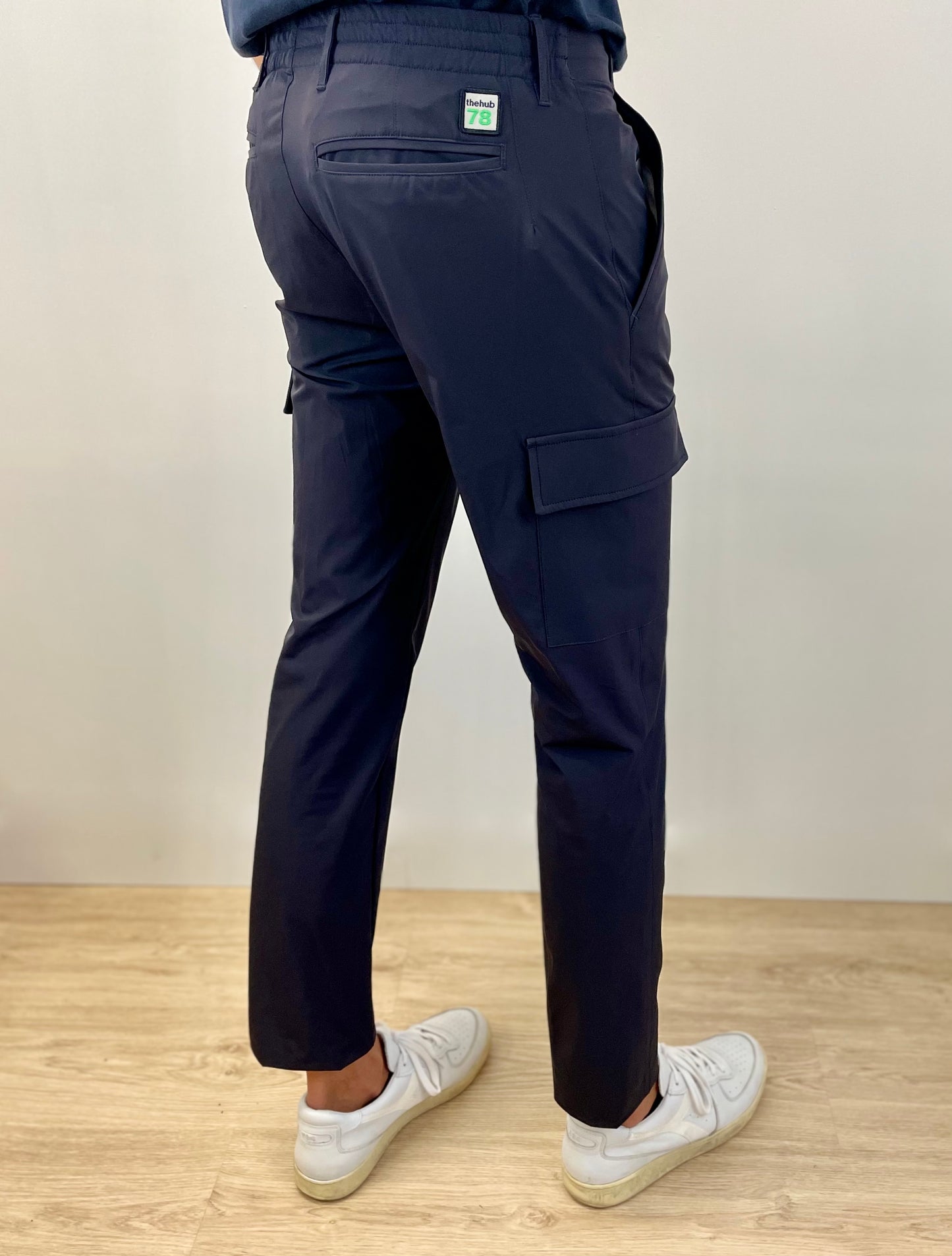 PANTALÓN ELÁSTICO TECH CARGO NAVY