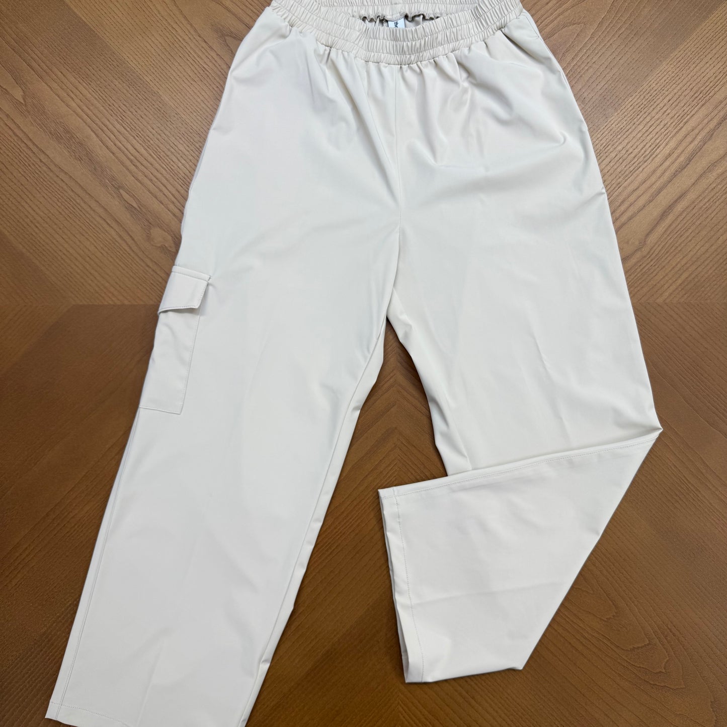 PANTALÓN DE GOMAS SAKAI BEIGE