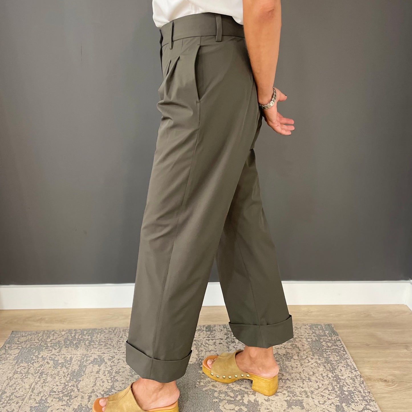 NEW / PANTALÓN TECH WOMAN KAKI