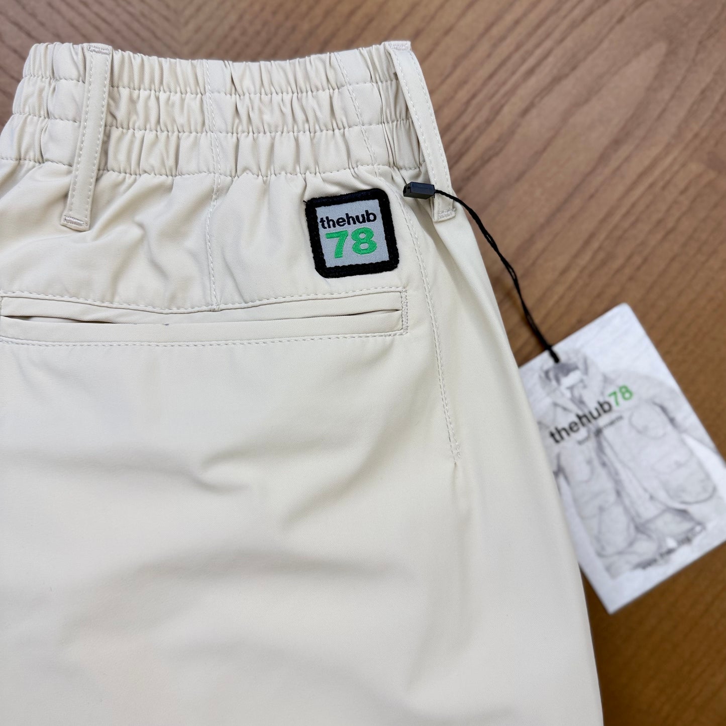 NEW / PANTALONE ELASTICIZZATO TECH BEIGE