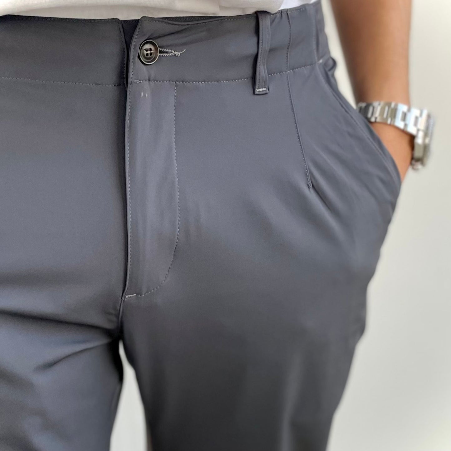 PANTALÓN ELÁSTICO TECH GRIS