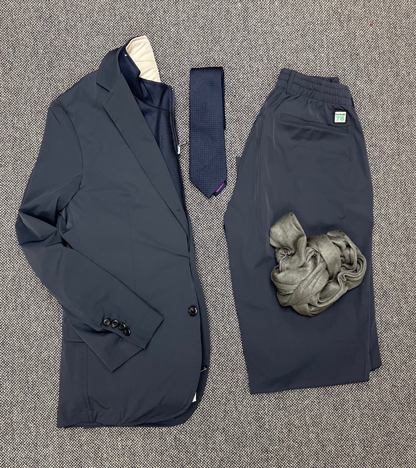 PANTALÓN ELÁSTICO TECH NEGRO